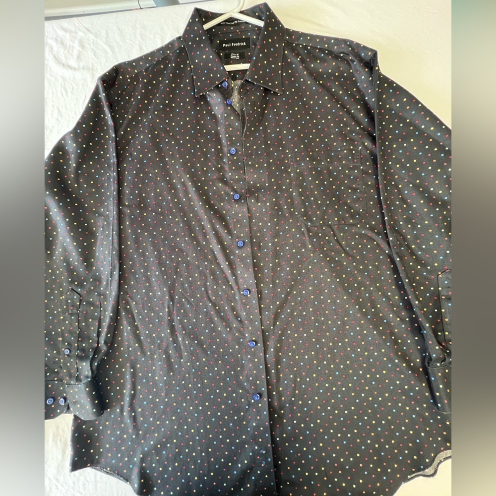 PAUL FREDRICK BLACK W/MULTICOLOR SMALL SQUARES. SIZE 17-1/2 x 34  CLASSIC FIT